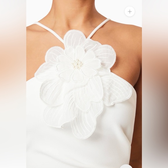 elliatt janelle white 3d peral & floral detail pleated midi dress size XS NEW - Picture 10 of 12